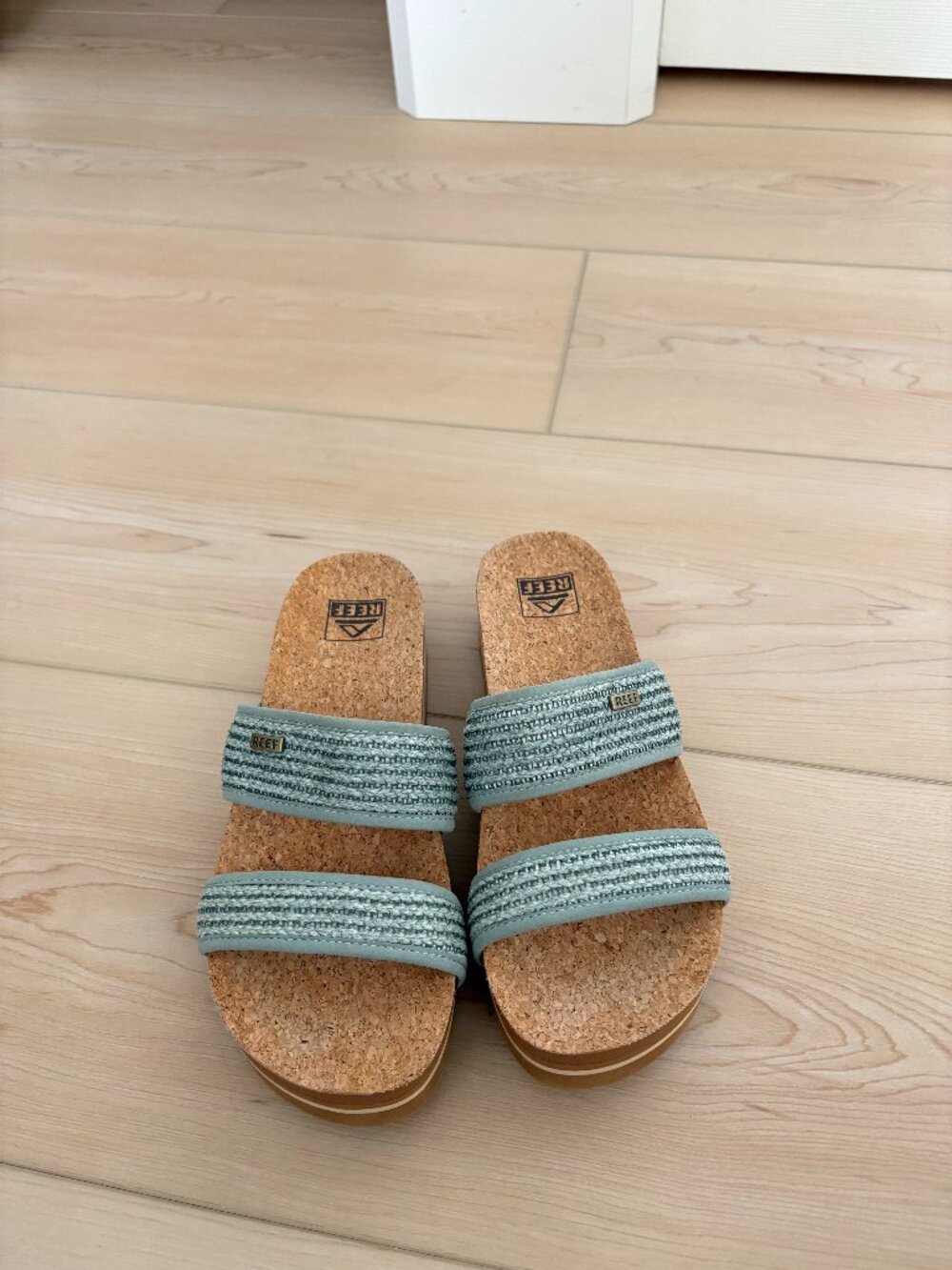 Reef Cushion Vista Hi Frosty Raffia Cork Platform Slide Sandals 9